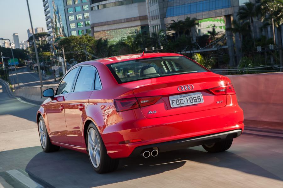  Audi A3 Sedan 1.8 T (8V) 2014 года  (фото 19 из 30)